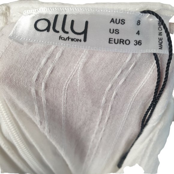 Ally | Size 8 | White Short Balloon Sleeve V-Neck Playsuit Lined - Picture 8 of 9